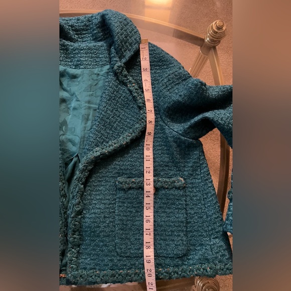 Chanel "Paris-Salzburg 2014/15 Métiers d'Art Collection Tweed Chain Trim Jacket - Picture 9 of 16